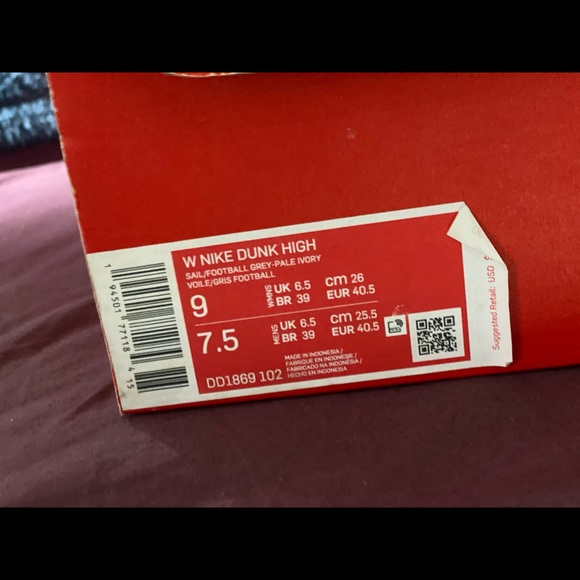 Dunks - Picture 7 of 7